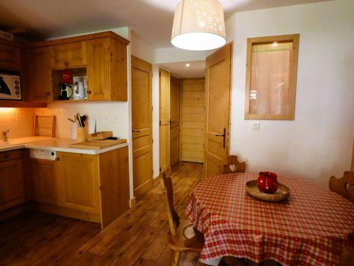 Appartement Beaufort, 3 pièces, 4 personnes - FR-1-342-281