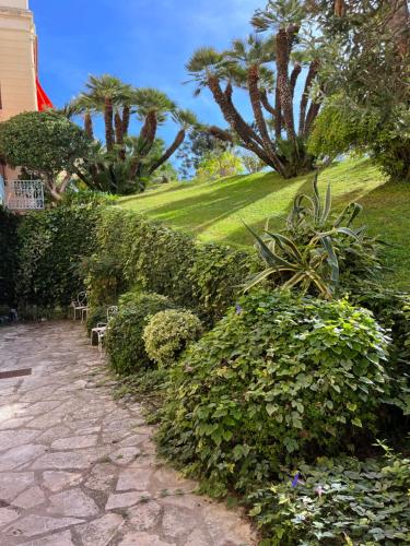 Appartement belle époque avec patio privé