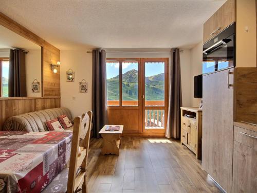 Appartement Belle Plagne, 2 pièces, 4 personnes - FR-1-455-90