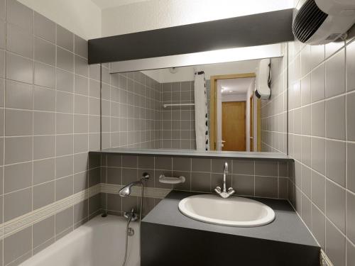 Appartement Belle Plagne, 2 pièces, 5 personnes - FR-1-181-1017