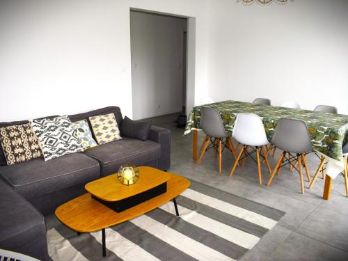 Appartement Bellefontaine, 4 pièces, 8 personnes - FR-1-654-14
