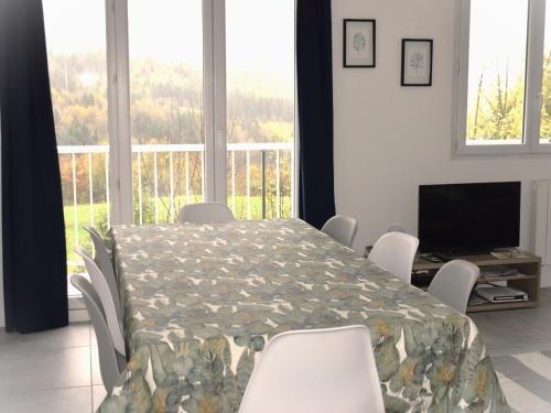 Appartement Bellefontaine, 4 pièces, 8 personnes - FR-1-654-14