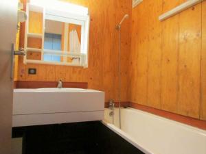Appartement Bellentre, 2 pièces, 5 personnes - FR-1-329-23