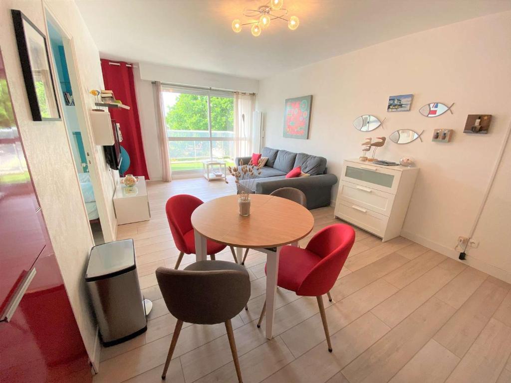 Appartement Bénodet, 2 pièces, 2 personnes - FR-1-481-110 5 allée de Kermor Bât B, 29950 Bénodet