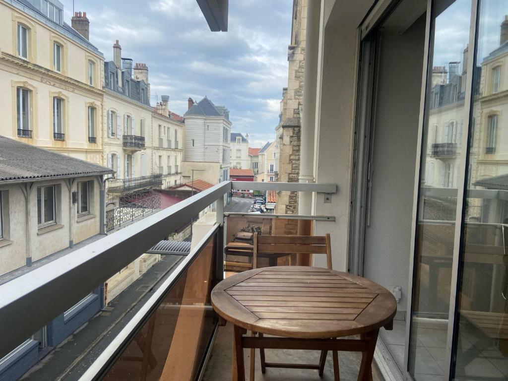 Appartement Biarritz, 1 pièce, 2 personnes - FR-1-239-734 5 Rue Broquedis, 64200 Biarritz