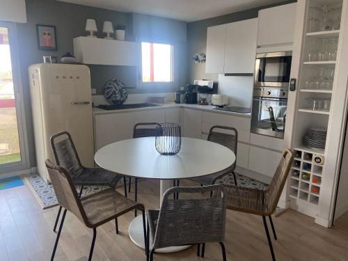 Appartement Biarritz, 2 pièces, 4 personnes - FR-1-239-733