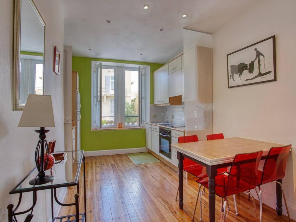 Appartement Biarritz, 2 pièces, 4 personnes - FR-1-3-409 1 Avenue De La République - Rdc -, 64200 Biarritz