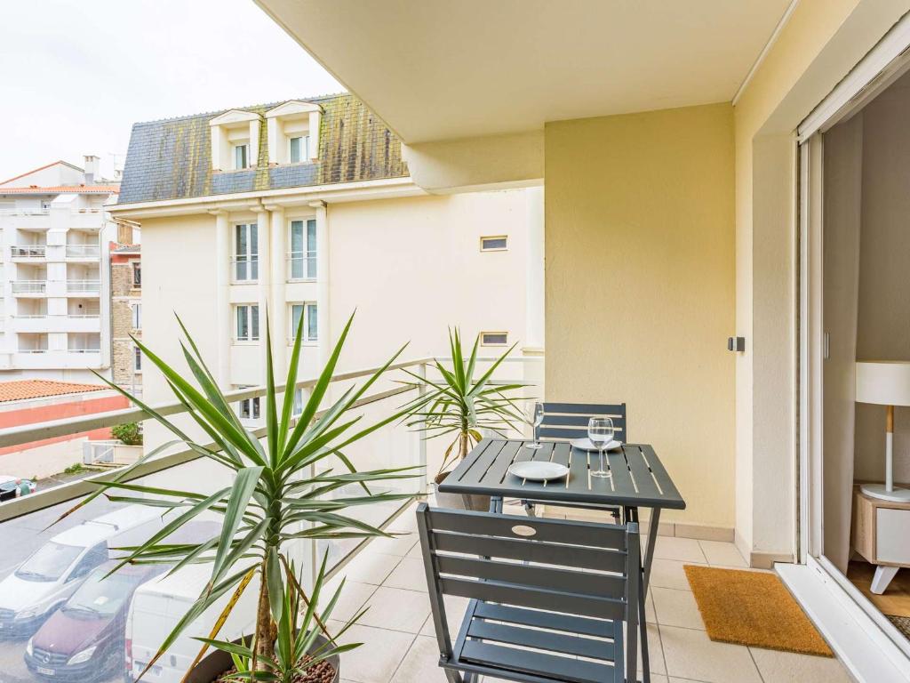 Appartement Appartement Biarritz, 2 pièces, 4 personnes - FR-1-3-517 58B avenue Edouard VII Rés. L'impérial - 3ème étage - Porte à gauche 64200 Biarritz