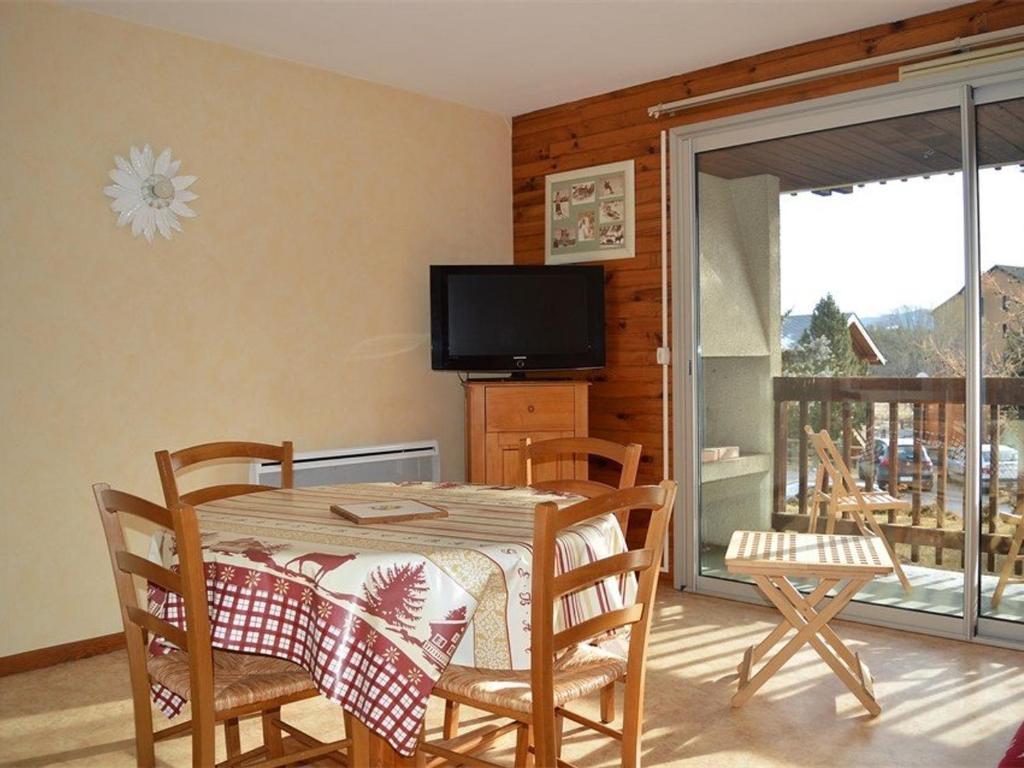 Appartement Appartement Bolquère-Pyrénées 2000, 2 pièces, 6 personnes - FR-1-592-17 Résidence PLEIN SOLEIL AV DU GRAND TERMANAL -APPRT 5 BAT A 66210 Bolquère-Pyrénées 2000