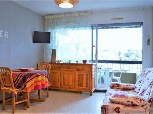 Appartement Bormes-les-Mimosas, 1 pièce, 3 personnes - FR-1-251-165