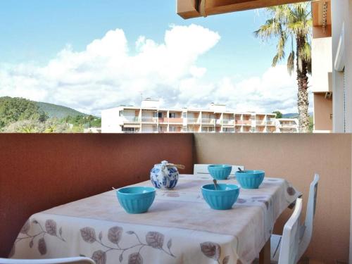 Appartement Bormes-les-Mimosas, 1 pièce, 4 personnes - FR-1-251-226