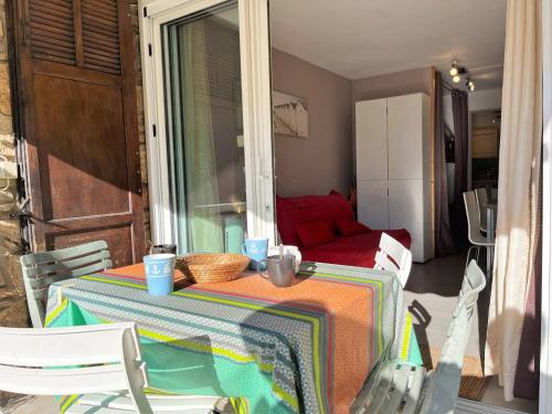 Appartement Bormes-les-Mimosas, 1 pièce, 4 personnes - FR-1-251-427