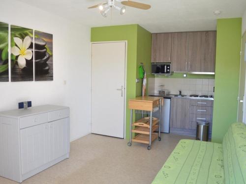 Appartement Bormes-les-Mimosas, 2 pièces, 4 personnes - FR-1-251-111