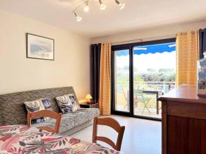 Appartement Bormes-les-Mimosas, 2 pièces, 4 personnes - FR-1-251-462