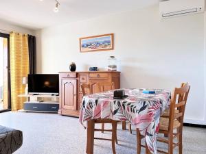 Appartement Appartement Bormes-les-Mimosas, 2 pièces, 4 personnes - FR-1-251-462 CORNICHE DES ILES D OR Les Parcs du Soleil Bât A 83230 Bormes-les-Mimosas Provence-Alpes-Côte d\'Azur