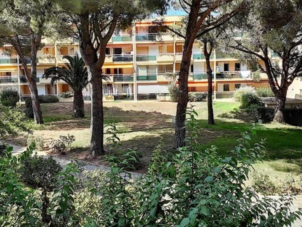 Appartement Bormes-les-Mimosas, 2 pièces, 4 personnes - FR-1-610-58 330 Avenue de la Mer Bat 16 Aprt n°244, 83230 Bormes-les-Mimosas