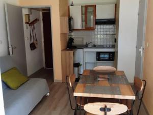 Appartement Bormes-les-Mimosas, 2 pièces, 4 personnes - FR-1-610-58