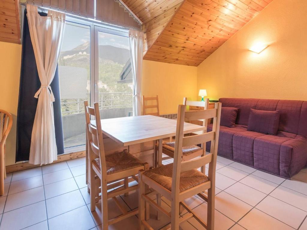 Appartement Briançon, 1 pièce, 3 personnes - FR-1-330C-38 6 Avenue Du GÃ©nÃ©ral De Gaulle -  -, 05100 Briançon