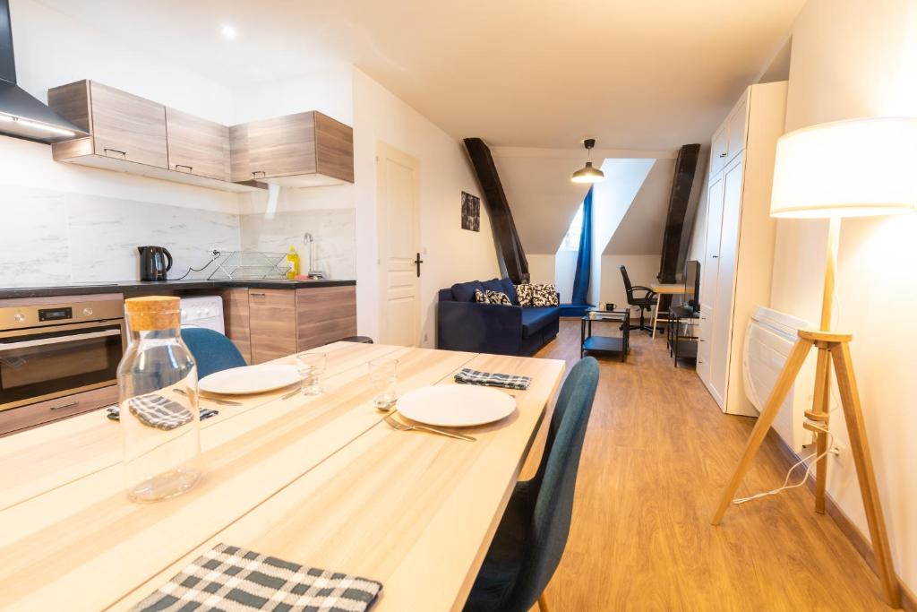 Appartement Appartement cœur de ville - Au calme - WiFi - Four, Lave-sèche Linge 7 Rue Saint-Jacques 64000 Pau