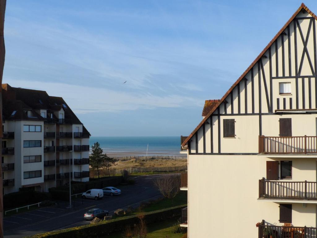 Appartement Appartement Cabourg, 2 pièces, 4 personnes - FR-1-487-154 33 Boulevard des Diablotins RESIDENCE FLEUR MARINE Bâtiment 8 14390 Cabourg