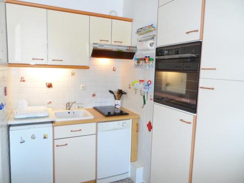 Appartement Appartement Cabourg, 2 pièces, 4 personnes - FR-1-487-157 13 avenue de la divette Résidence Le Sporting Bâtiment 2 14390 Cabourg Normandie