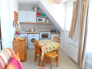 Appartement Appartement Cabourg, 2 pièces, 4 personnes - FR-1-487-160 29 boulevard des Diablotins RESIDENCE FLEUR MARINE Bâtiment 11 14390 Cabourg Normandie