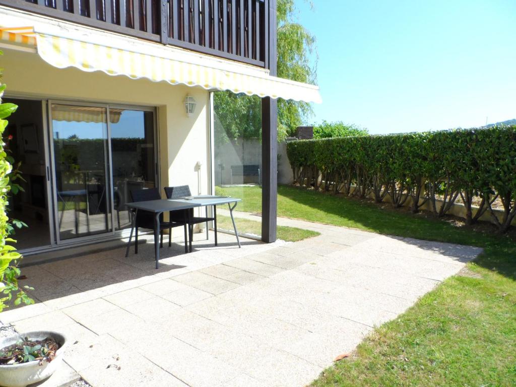 Appartement Cabourg, 2 pièces, 4 personnes - FR-1-487-166 27 avenue Pasteur Résidence Les Hameaux du port Bâtiment E, 14390 Cabourg