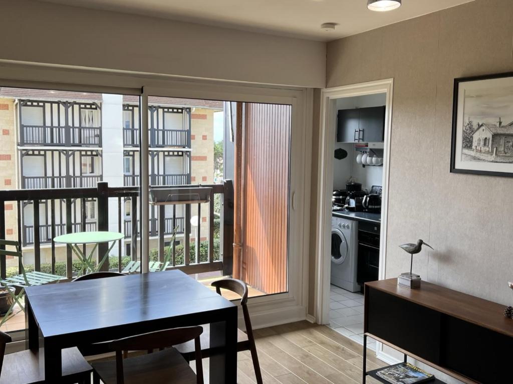 Appartement Cabourg, 2 pièces, 4 personnes - FR-1-487-234 Avenue de la Bizontine, 14390 Cabourg