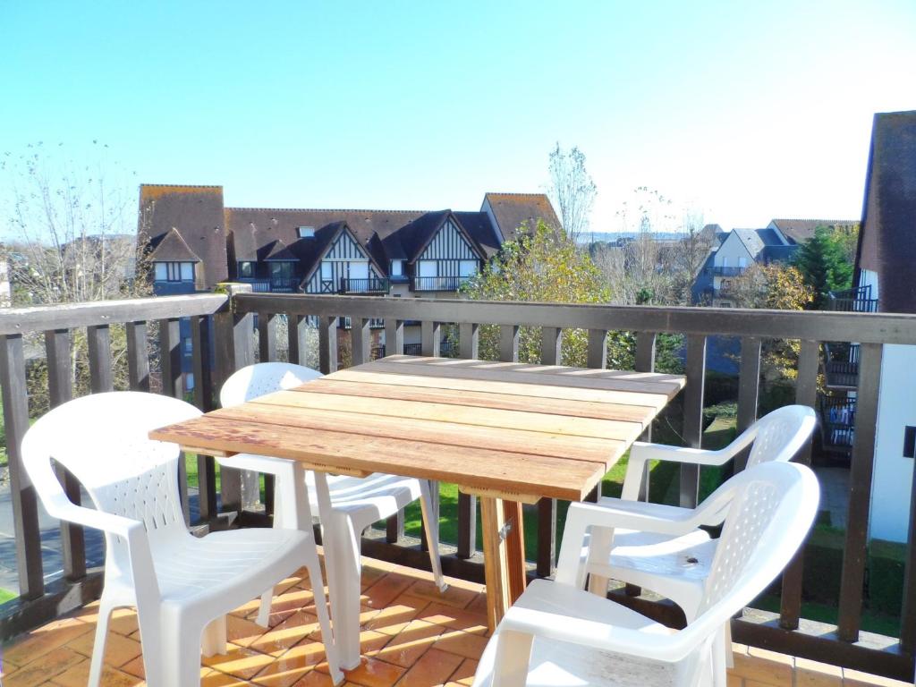 Appartement Cabourg, 3 pièces, 4 personnes - FR-1-487-162 44 avenue Charles de Gaulle RESIDENCE CABOURG PLAGE Bâtiment 5, 14390 Cabourg