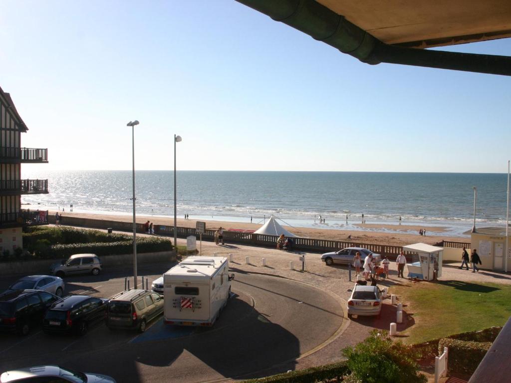 Appartement Appartement Cabourg, 3 pièces, 8 personnes - FR-1-487-134 Avenue Durand Morimbau Résidence Cap Cabourg Bâtiment H 14390 Cabourg