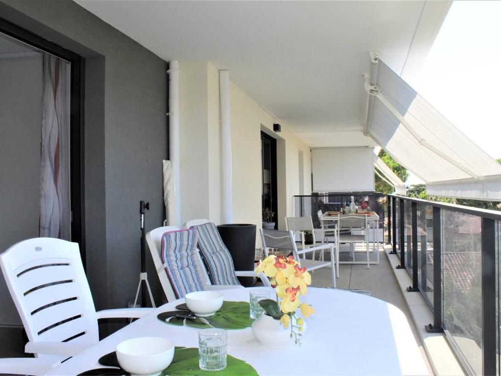 Appartement Appartement Cagnes-sur-Mer, 3 pièces, 4 personnes - FR-1-252A-88 9 Avenue Jules Ladoumegue APPARTEMENT 3 Pieces au 3eme étages 06800 Cagnes-sur-Mer