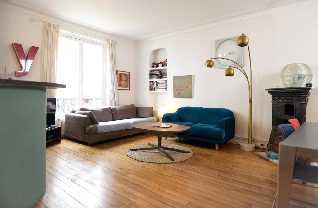 Appartement Appartement calme. 24 Boulevard Barbès 75018 Paris