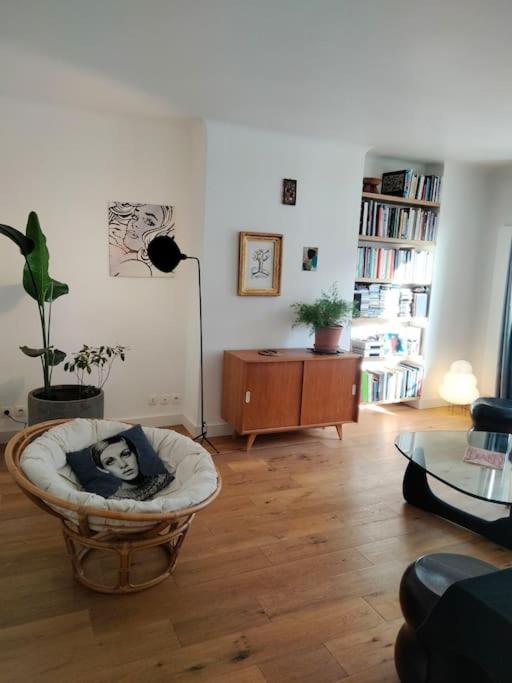 Appartement calme élégant central 11 Rue Ternaux, 75011 Paris