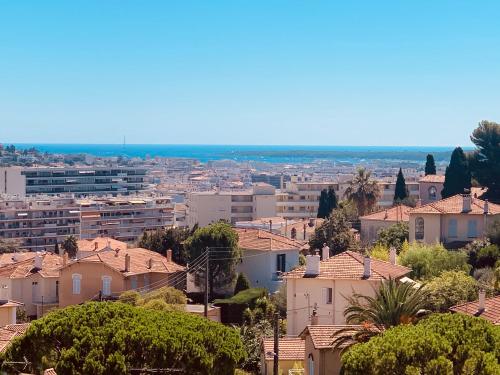 Appartement calme vue mer 5 min de cannes