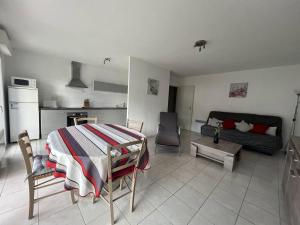 Appartement Cambo-les-Bains, 2 pièces, 2 personnes - FR-1-495-56