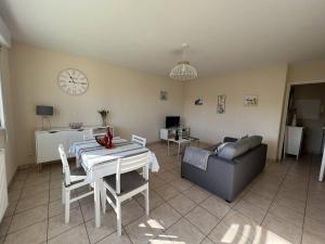 Appartement Appartement Cambo-les-Bains, 2 pièces, 3 personnes - FR-1-495-76 Avenue du Professeur Grancher Parc Rosa Enia Rce ASTIOGARRA C30 64250 Cambo-les-Bains Aquitaine