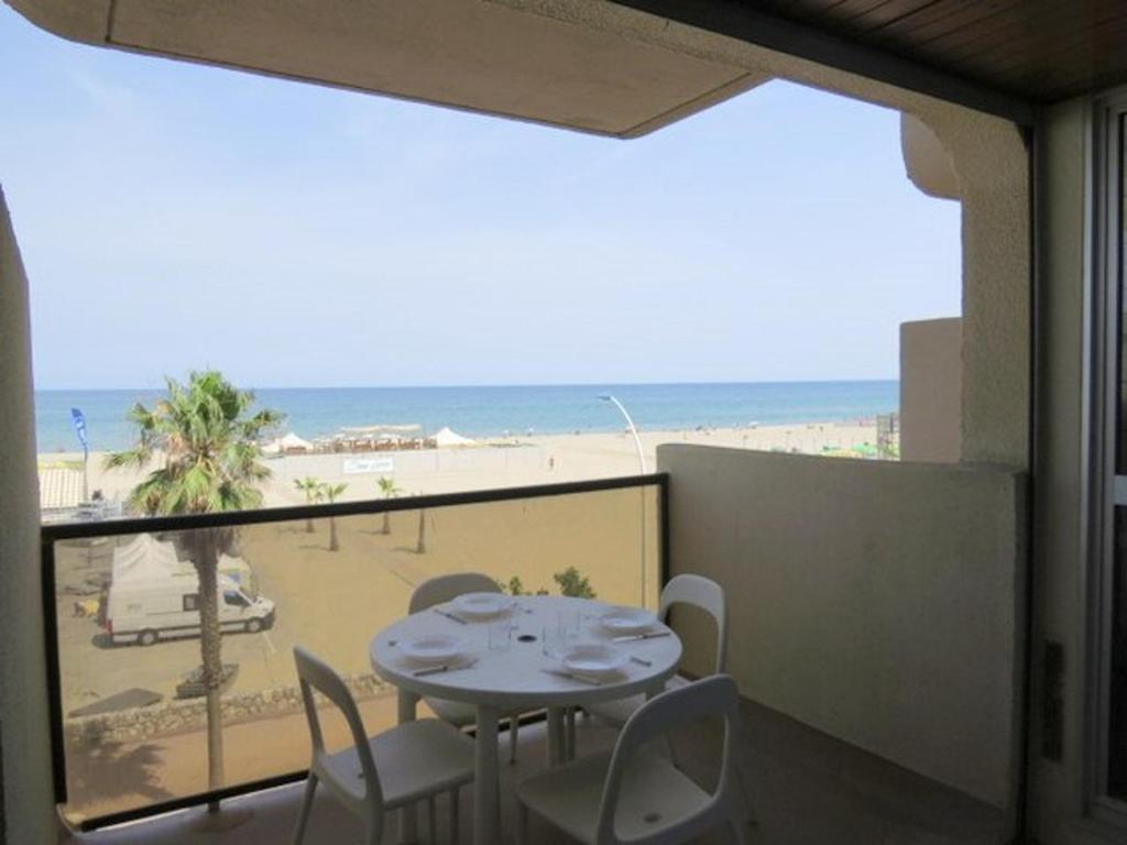 Appartement Canet-Plage, 3 pièces, 6 personnes - FR-1-696-6 18 promenade de la Côte vermeille résidence NOUMARIE Appt 12 - 2 eme étage, 66140 Canet-en-Roussillon