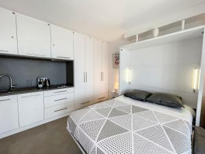 Appartement Appartement Cannes, 2 pièces, 3 personnes - FR-1-470-59 Résidence l'Armorial 6 Avenue des Hespérides 06400 Cannes Provence-Alpes-Côte d\'Azur