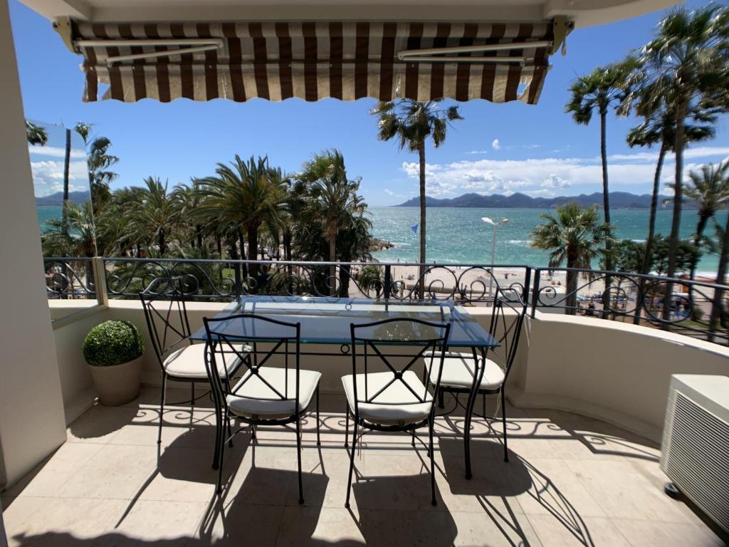 Appartement Appartement Cannes, 2 pièces, 4 personnes - FR-1-470-43 81 BOULEVARD DE LA CROISETTE RESIDENCE CROISETTE, I3 06400 Cannes