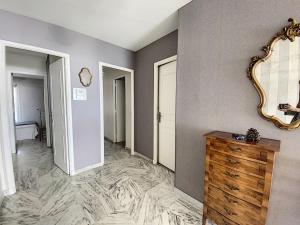 Appartement Appartement Cannes, 3 pièces, 6 personnes - FR-1-470-8 75 BOULEVARD DE LA CROISETTE LE RABELAIS, 62 RABELAIS 06400 Cannes Provence-Alpes-Côte d\'Azur