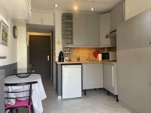 Appartement Cannes la Bocca, 1 pièce, 2 personnes - FR-1-609-68