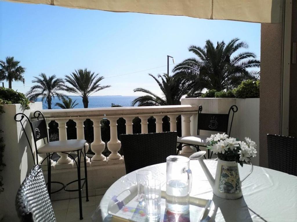 Appartement Appartement Cannes la Bocca, 2 pièces, 4 personnes - FR-1-609-4 APPARTEMENT N°264 - 2eme ETAGE 6 RUE DE LA VERRERIE 06150 Cannes