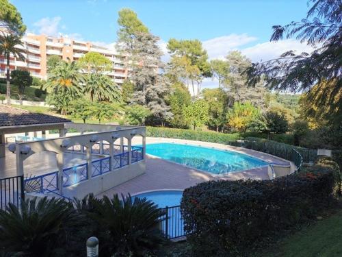 Appartement Cannes la Bocca, 3 pièces, 4 personnes - FR-1-609-12
