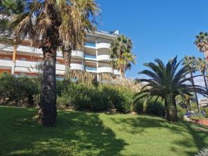 Appartement Cannes la Bocca, 3 pièces, 4 personnes - FR-1-609-12