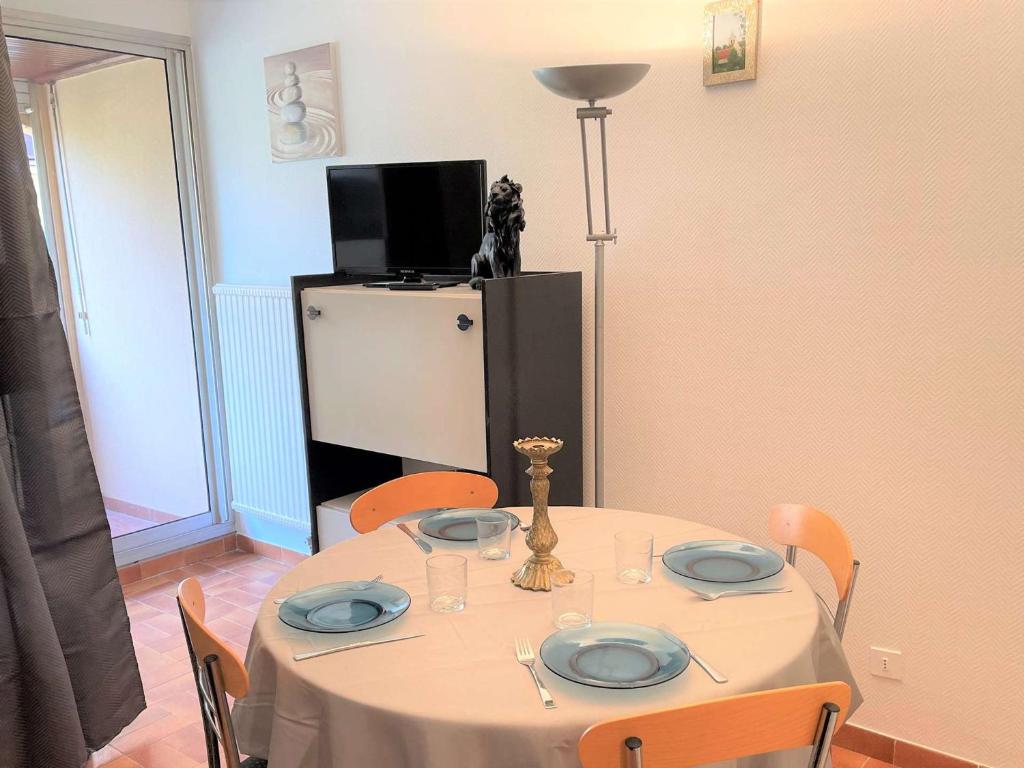 Appartement Cap d'Agde, 1 pièce, 2 personnes - FR-1-249-270 Appartement  E  n°209   2ème  étage Avenue des Sergents, 34300 Le Cap d\'Agde