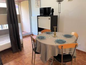 Appartement Cap d'Agde, 1 pièce, 2 personnes - FR-1-249-270