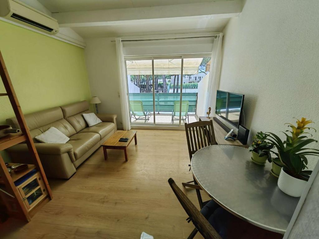 Appartement Cap d'Agde, 2 pièces, 2 personnes - FR-1-607-146 7 avenue de la Butte Bat J app. 336, 34300 Le Cap d\'Agde