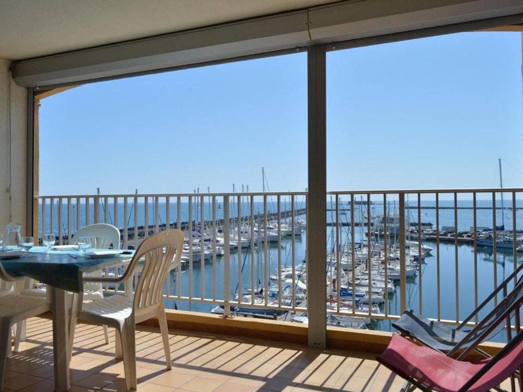 Appartement Appartement Cap d'Agde, 2 pièces, 3 personnes - FR-1-249-27 RÃ©sidence Pecherie - Appartement D NÂ° 435   4Eme Etage - Rue De La Roubine 34300 Le Cap d\'Agde