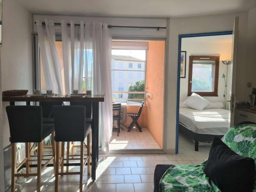 Appartement Cap d'Agde, 2 pièces, 4 personnes - FR-1-249-385
