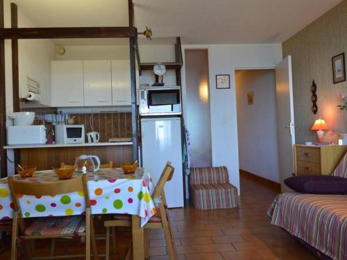 Appartement Cap d'Agde, 2 pièces, 4 personnes - FR-1-249-53